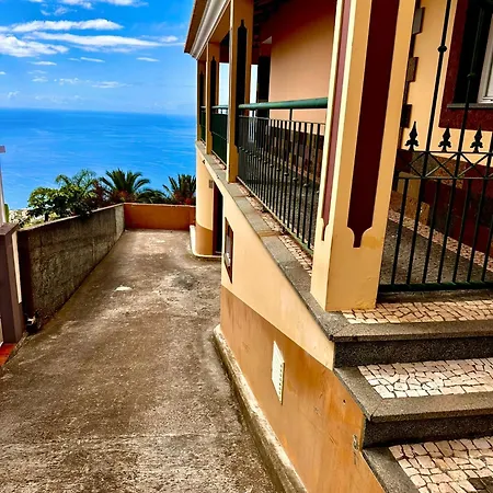 Michelangelo Villa Câmara de Lobos