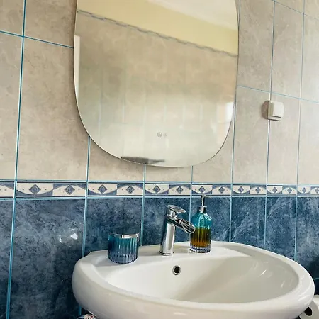 Michelangelo 빌라 카메라데로보스